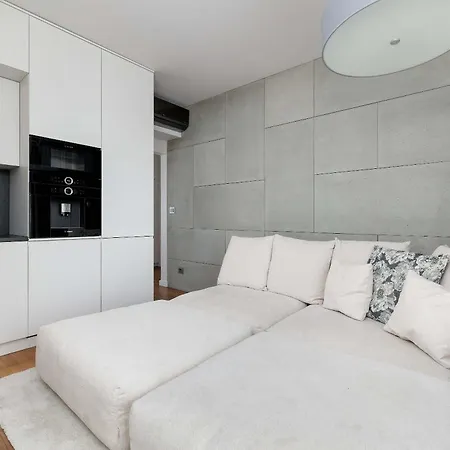 Lubicz Stylish With Parking And Air Conditioning In The Center By Renters Апартаменты