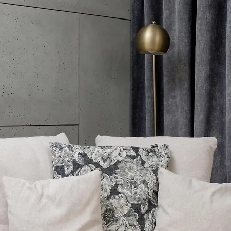 Apartment Lubicz Stylish With Parking And Air Conditioning In The Center By Renters Krakau
