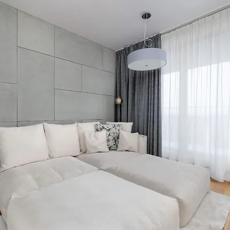 Lubicz Stylish With Parking And Air Conditioning In The Center By Renters * Cracovia